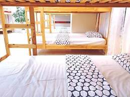 Royal Home Dormitory - Hostel