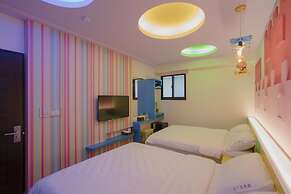 Starry Night Laurel Hotel