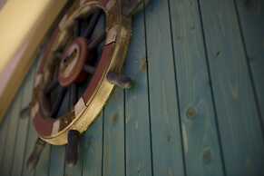 Starry Night Laurel Hotel