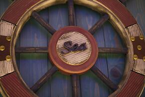 Starry Night Laurel Hotel