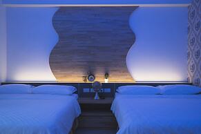 Starry Night Laurel Hotel