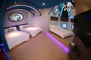 Starry Night Laurel Hotel