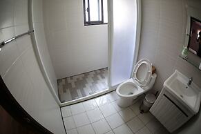 Starry Night Laurel Hotel