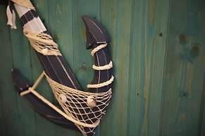 Starry Night Laurel Hotel