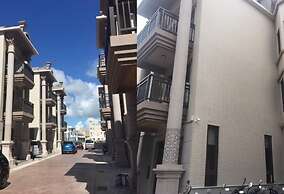 Starry Night Laurel Hotel