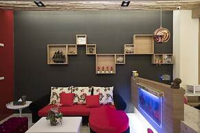 Starry Night Laurel Hotel