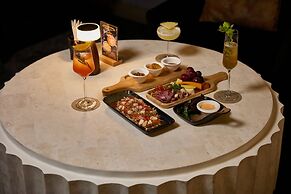 Sindhorn Midtown Hotel Bangkok, Vignette Collection by IHG