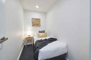 Mega Style Apartments The International