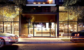 Mega Style Apartments The International