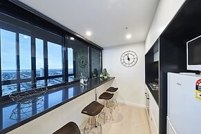 Mega Style Apartments The International