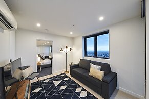 Mega Style Apartments The International