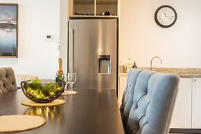 Richmond Oasis Apartments