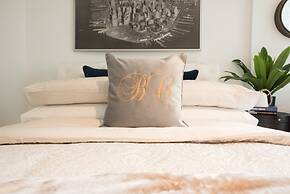 Richmond Oasis Apartments