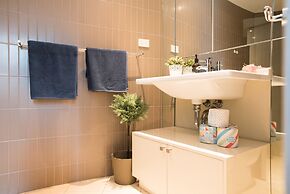 Richmond Oasis Apartments