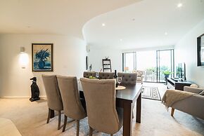 Richmond Oasis Apartments