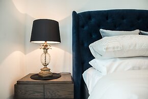 Richmond Oasis Apartments