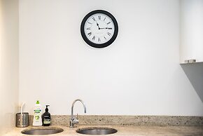 Richmond Oasis Apartments