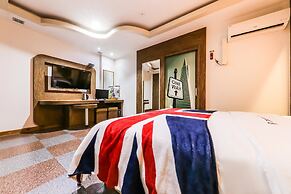 Born Hotel Cheongju