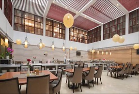 Auden  International  Hotel