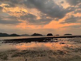 Wild Pasir Panjang Villas