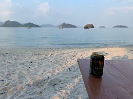 Wild Pasir Panjang Villas