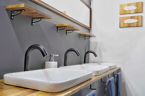 Minka House - Hostel