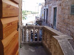 Apartment House Vitaic