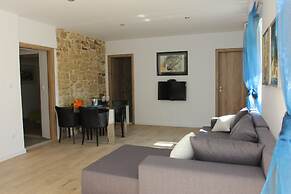 Apartment House Vitaic