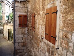 Apartment House Vitaic