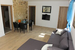 Apartment House Vitaic