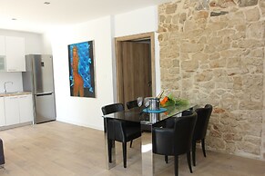 Apartment House Vitaic