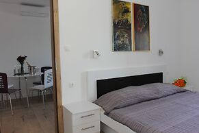 Apartment House Vitaic