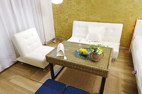 Nipponbashi Art Hotel