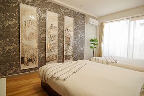 Nipponbashi Art Hotel