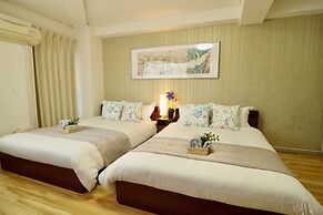 Nipponbashi Art Hotel