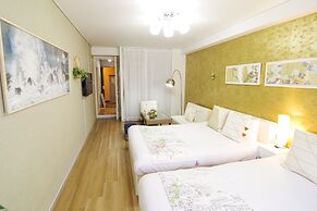 Nipponbashi Art Hotel