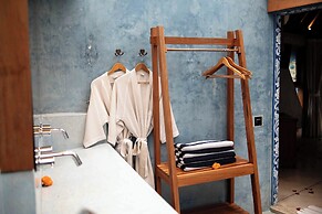 The Sender Pool Suite