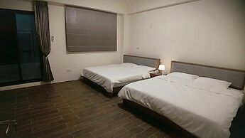 Yuanshan Dahu Homestay