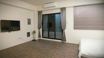 Yuanshan Dahu Homestay