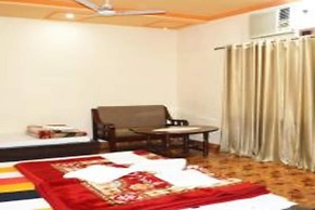 Hotel Goverdhan Tourist Complex