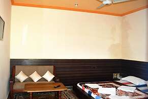 Hotel Goverdhan Tourist Complex