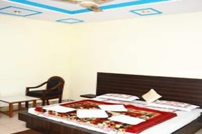 Hotel Goverdhan Tourist Complex