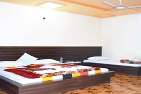 Hotel Goverdhan Tourist Complex