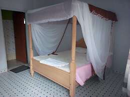 Green Hut Guest House