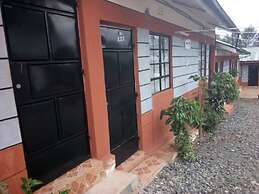 Green Hut Guest House