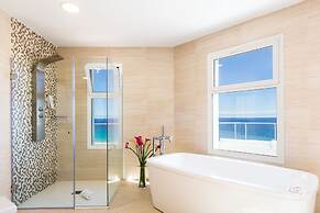 Royal Palm Resort & Spa - Adults Only