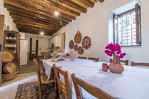 Estia Gaia Cottage