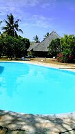 Travellers Paradise Diani - Hostel