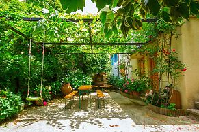 Kyveli Cottage