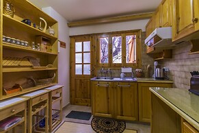 Kyveli Cottage